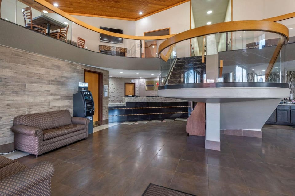 Suburban Studios Lafayette Hotel in Lafayette