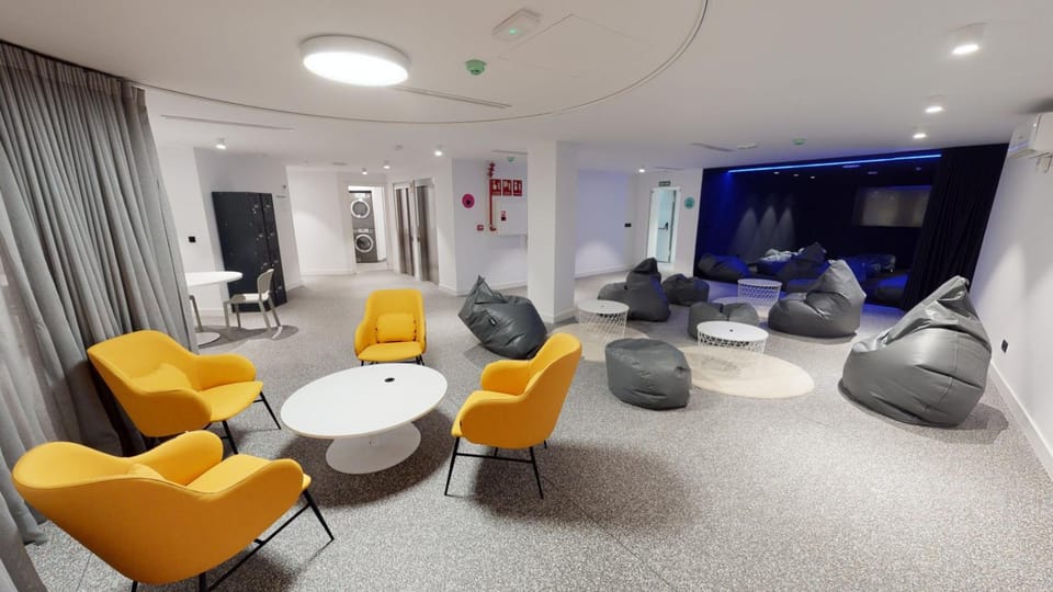 Shared lounge/TV area