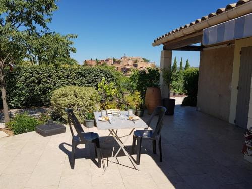 Studio du sentier des ocres Hotel in Provence-Alpes-Côte d'Azur