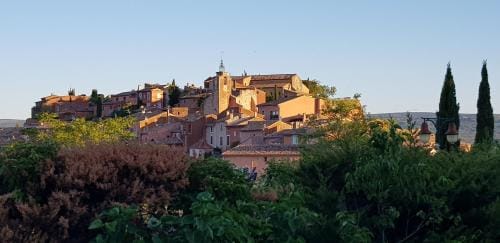 Studio du sentier des ocres Hotel in Provence-Alpes-Côte d'Azur