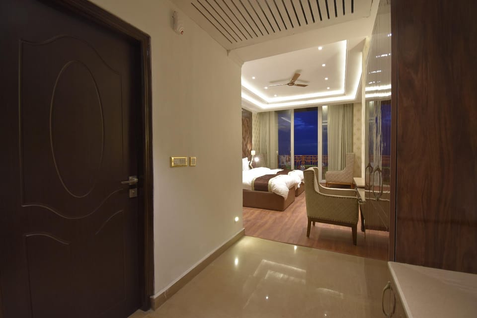 Grand Him Queen Hotel in Punjab, India