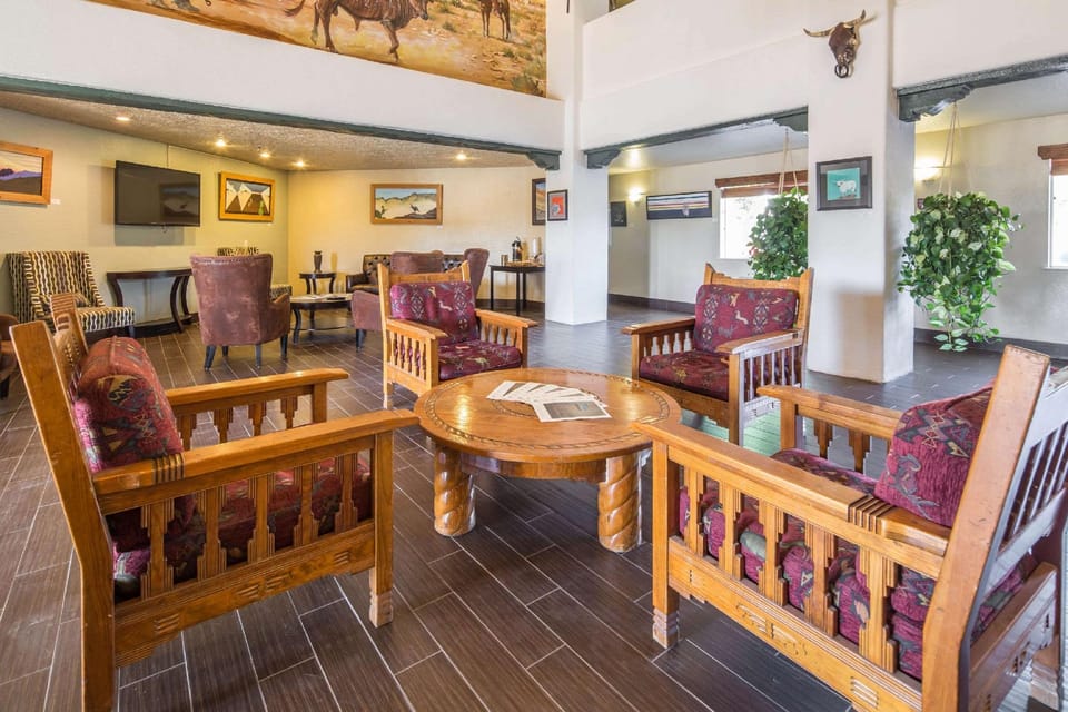 Quality Inn Alpine Hotel in Alpine
