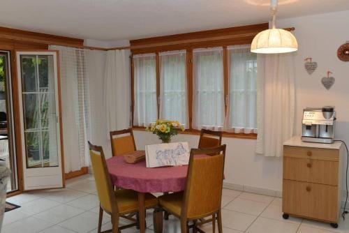 Haus Bergzyt -Die Alplersuite, im Ski und Wandergebiet Hotel in St. Gallen, Switzerland