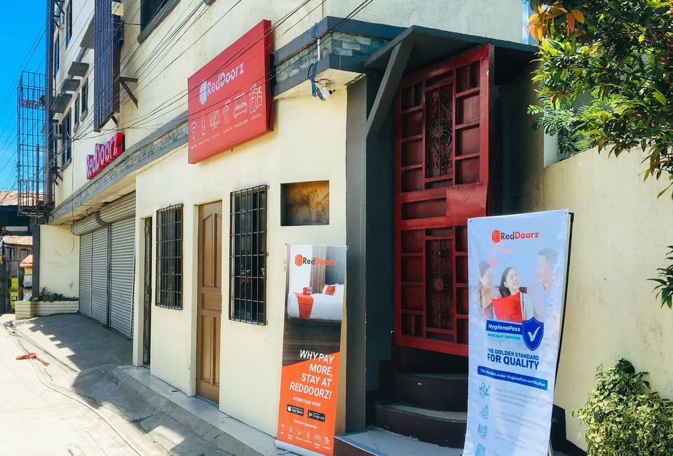 RedDoorz @ El Cuarto SRP Talisay Hotel in Central Visayas