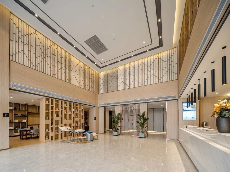 Atour Hotel Hangzhou Linping Chongxian Shangyi Plaza Hotel in Hangzhou