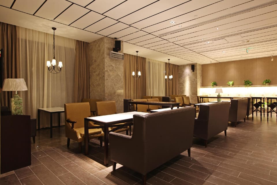 Atour Hotel Nanjing Lukou Airport Hotel in Nanjing