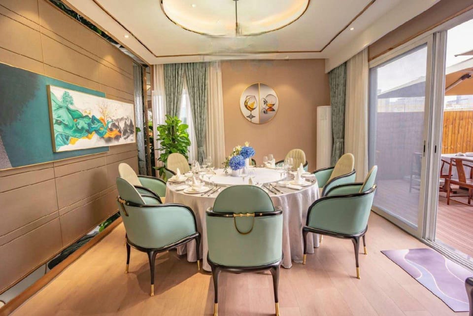 Atour S Hotel Chengdu Chunxi Road Wenshuyuan Metro Station Hotel in Chengdu