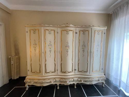 GASTALDI ROOMS - Old Style Hotel in Genoa