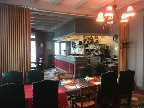 Hotel Restaurant l'Avenir Hotel in Tours