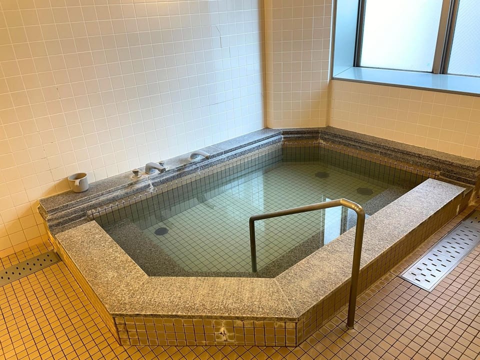 Hot tub