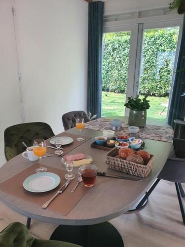 Bed and Breakfast en Studio Het Atelier Hotel in North Brabant (province)