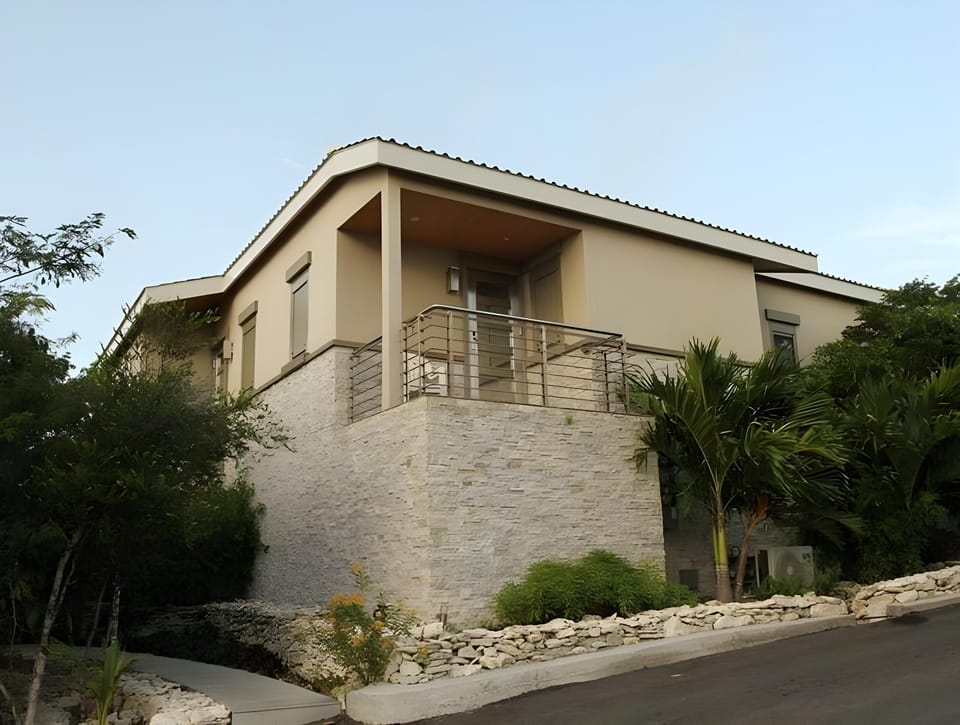 ONE ON MARLIN SPA RESORT Resort in Venetian Road Settlement