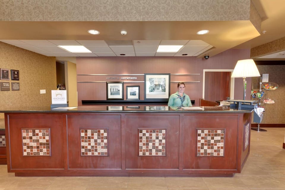 Hampton Inn & Suites by Hilton Sacramento-Airport-Natomas Hotel in Sacramento