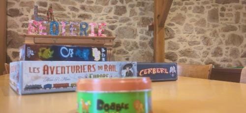 Ludotheque chambres et table d'hotes de La Becterie Hotel in Normandy