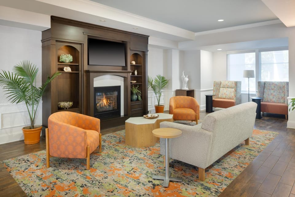 Shared lounge/TV area