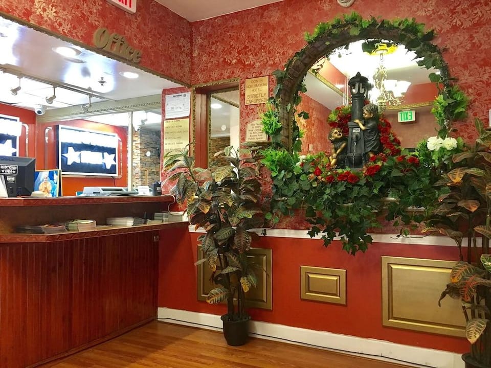 MIDTOWN INN Hotel in Baltimore