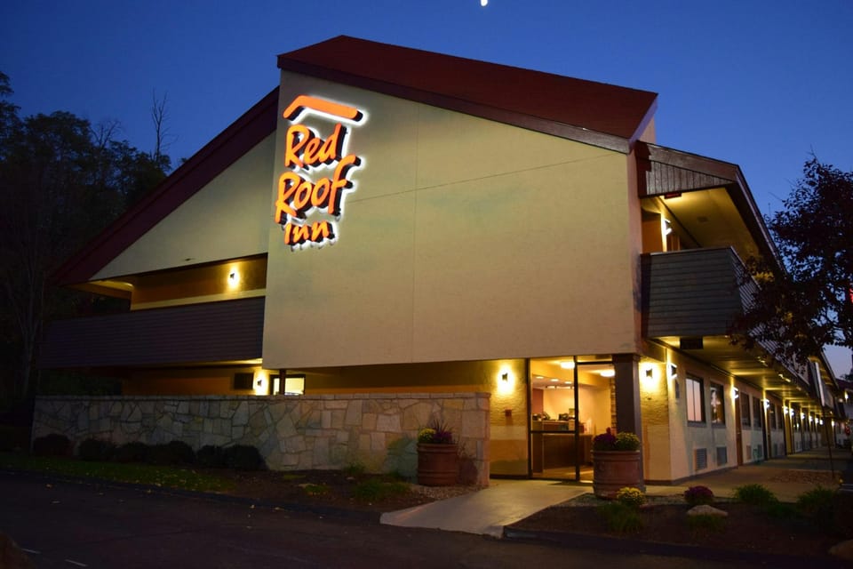 Red Roof Inn St Clairsville - Wheeling West Hotel in Ohio