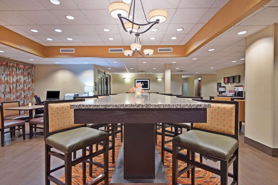 HAMPTON INN WINFIELD Hotel in Ohio