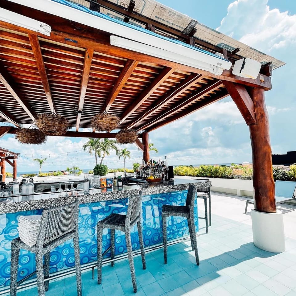 Bar/lounge