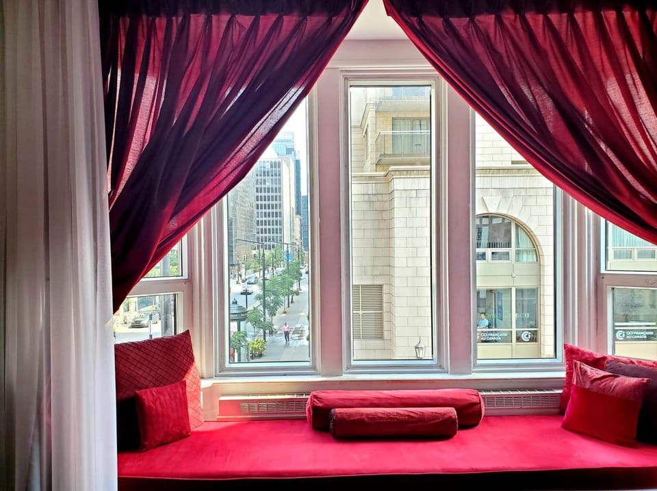 HOTEL CHEZ SWANN Hotel in Montreal
