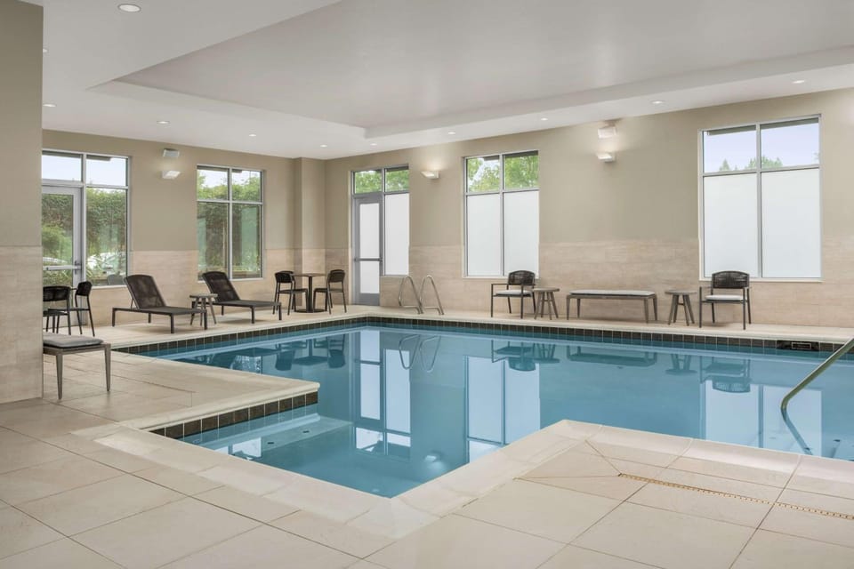 Embassy Suites by Hilton Portland Hillsboro, Oregon Hotel in Tanasbourne