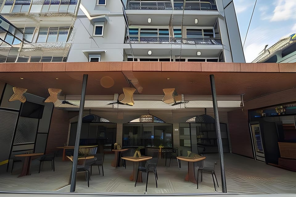 Maxim's Inn Hotel in Bangkok