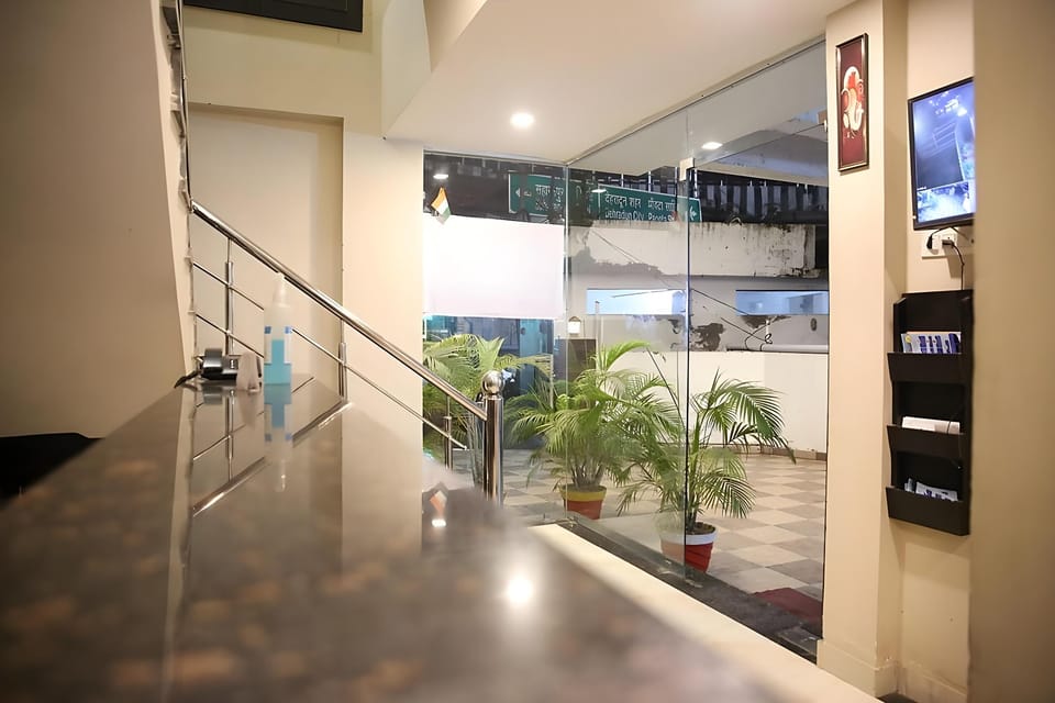 hotel Satya Hostel in Dehradun