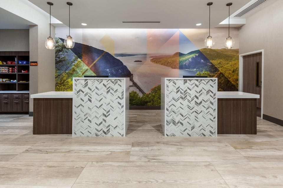 La Quinta Inn & Suites by Wyndham Middletown-Goshen Hotel in Hudson Valley