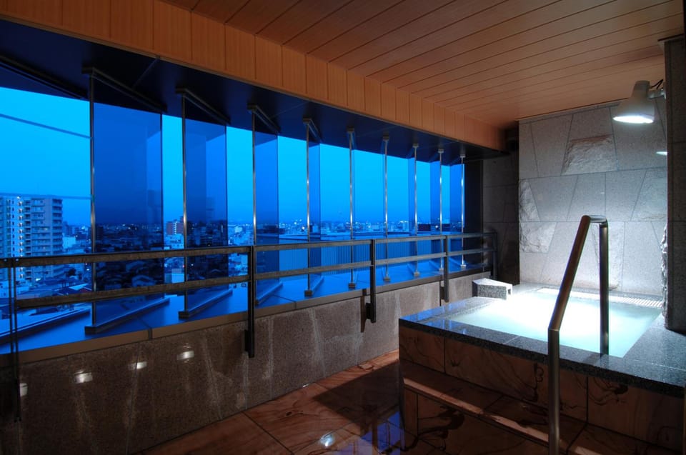 Hot tub