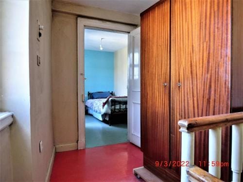 Ami's House only for WOMEN dormer Hostel in Corfu