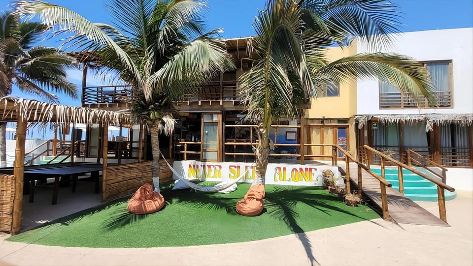 The Point Mancora Beach - Hostel Juvenil de Fiesta Hostel in Mancora District