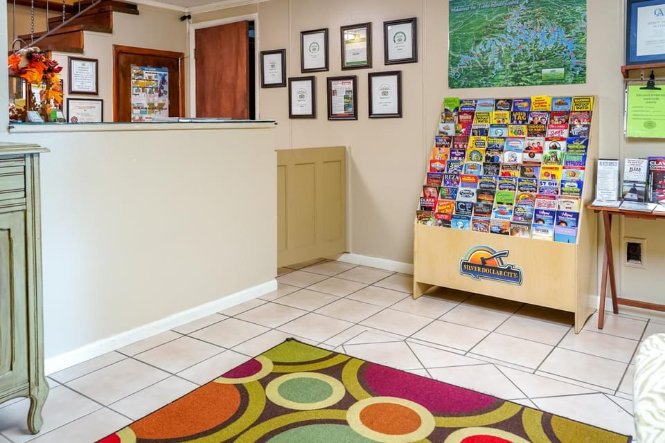 Shady Acre Inn and Suites Motel in Table Rock Lake