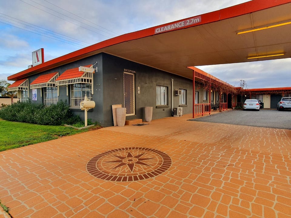 Ardeanal Motel Motel in West Wyalong