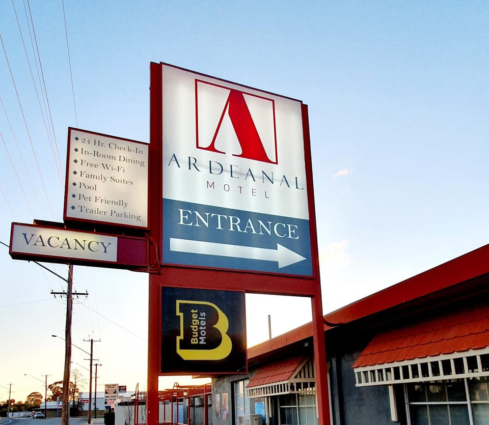 Ardeanal Motel Motel in West Wyalong