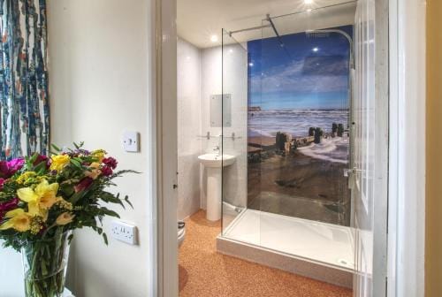 Sea breeze Hotel in England