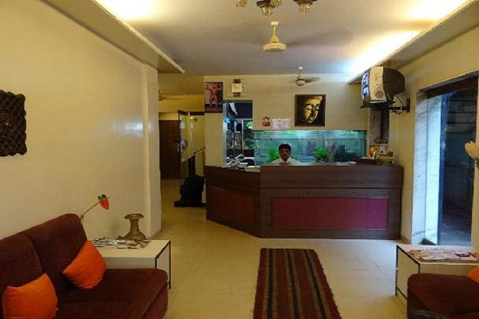 Hotel Red Palms Hotel in Mumbai