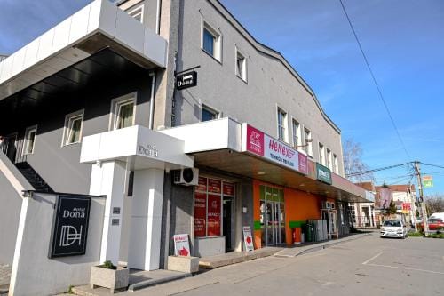 Dona, Altina Hotel in Belgrade