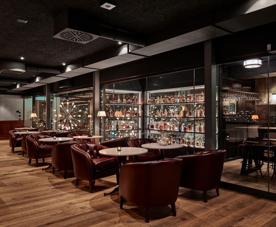 Bar/lounge