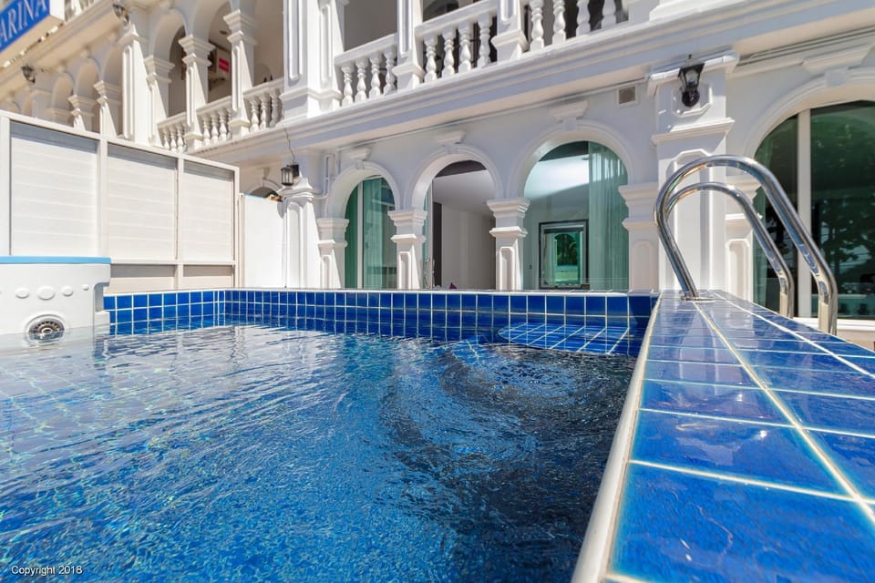 Private pool