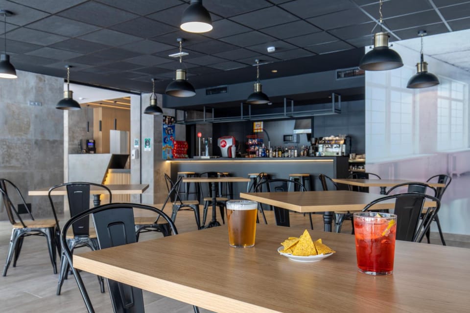 Bar/lounge