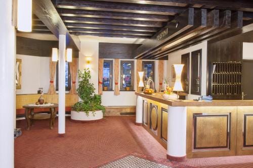 Hotel Neue Burg Hotel in Trentino-South Tyrol