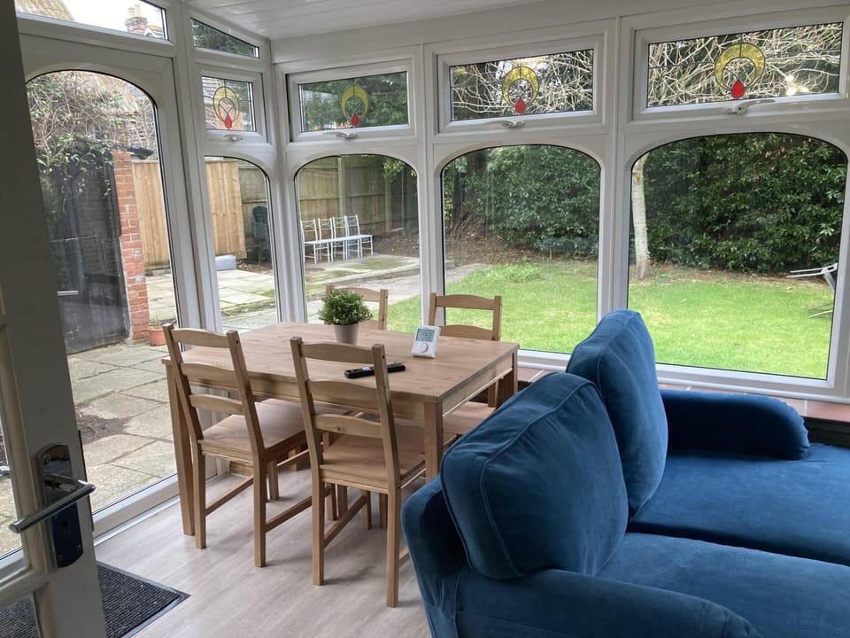 Pinewood Cottage Deluxe Self Catering Apartments Hotel in Lyndhurst