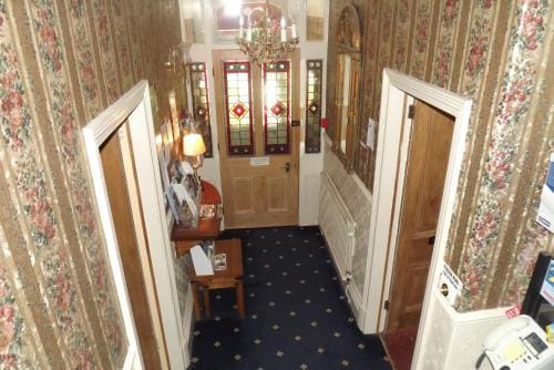 Hillcrest Guest House Hotel in Llangollen