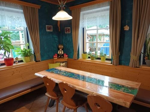 Gasthof zum Postwirt Inn in Carinthia, Austria