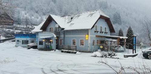 Gasthof zum Postwirt Inn in Carinthia, Austria