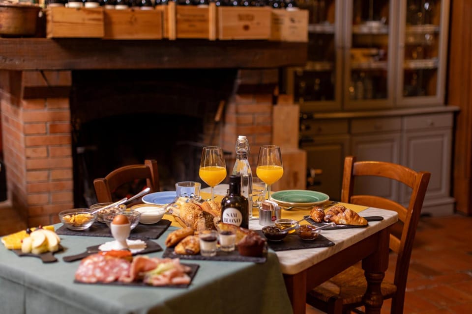 b&b BORGO CAPITANO COLLECTION Albergo diffuso - Centro Storico Hotel in San Quirico d'Orcia