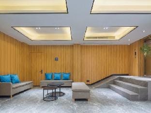Shunan Hainapinshang Hotel (Shaoxing Lu Xun's Hometown Yintai Store) Hotel in Hangzhou