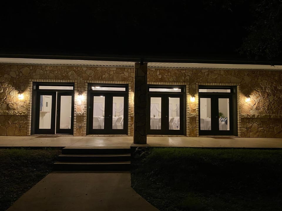 The Springs Retreat Resort in Leakey