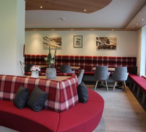 Hotel Garni Larchenhof Hotel in Lech