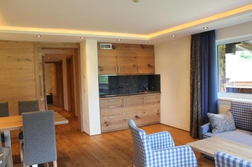 Hotel Garni Larchenhof Hotel in Lech